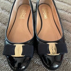 Ferragamo Varina ballet flats